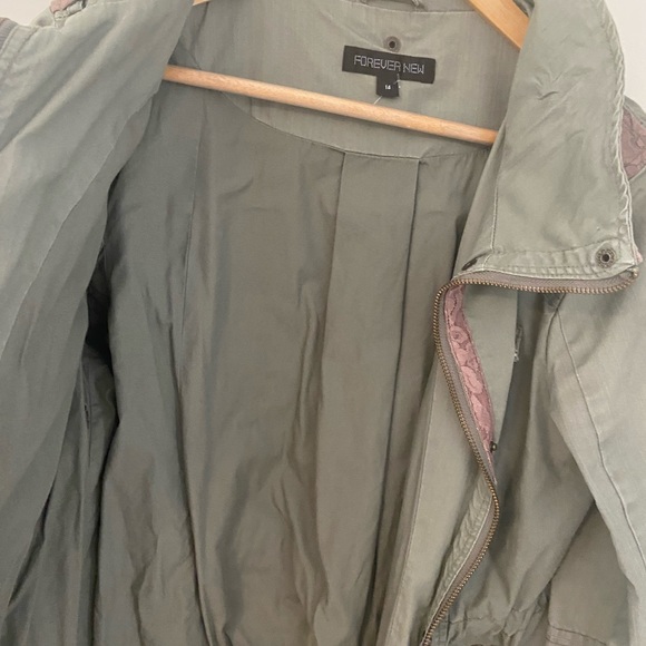 Forever New Utility Jacket - Picture 5 of 8